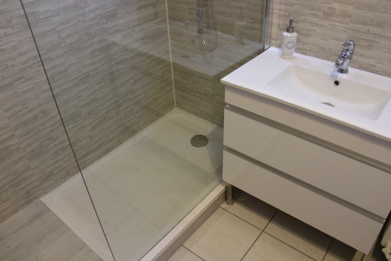Appartement Place Leclerc เบอซองซง ภายนอก รูปภาพ