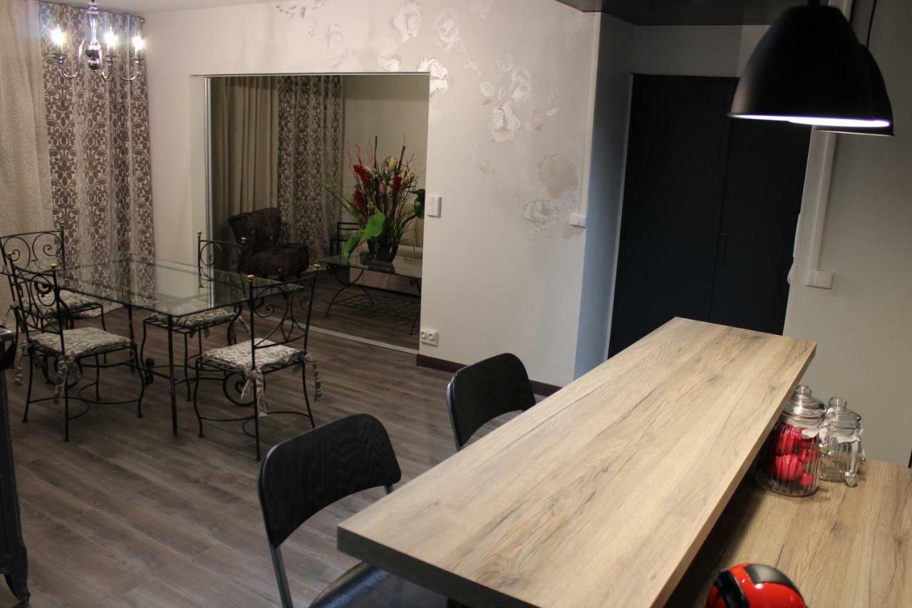 Appartement Place Leclerc เบอซองซง ภายนอก รูปภาพ