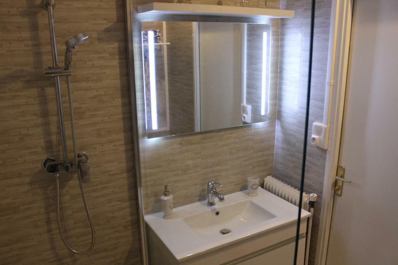 Appartement Place Leclerc เบอซองซง ภายนอก รูปภาพ